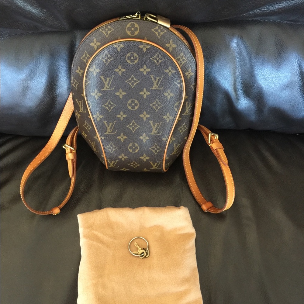 Louis Vuitton Bagpack 💯 Authentic